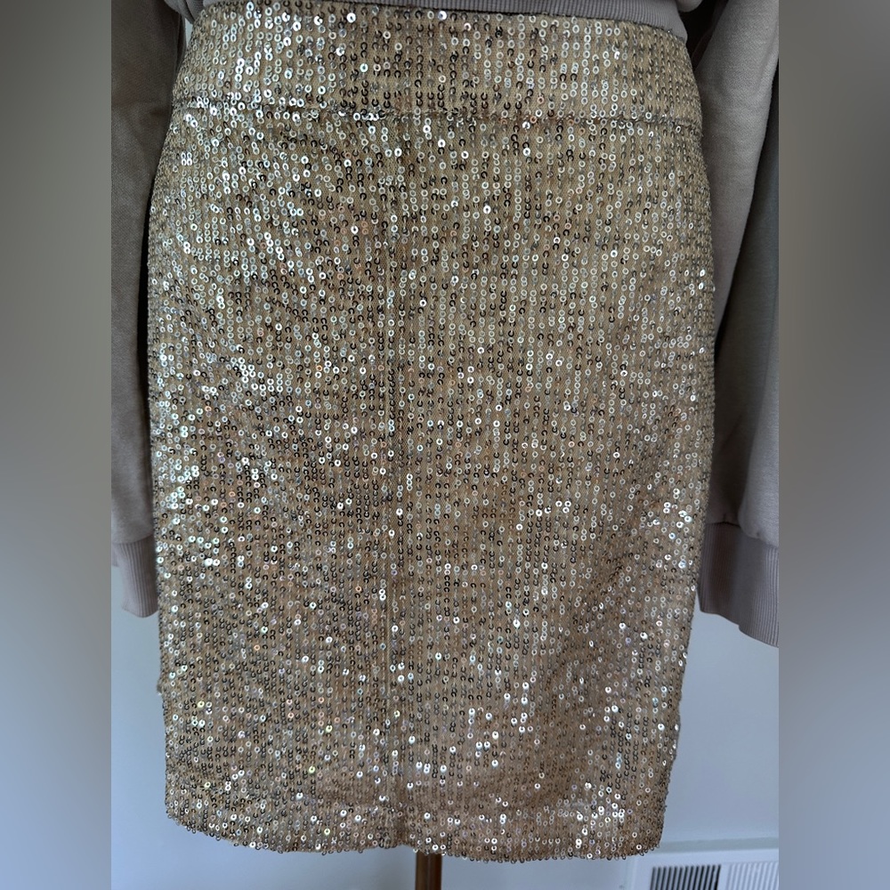 French Connection sequin mini skirt. Size 6